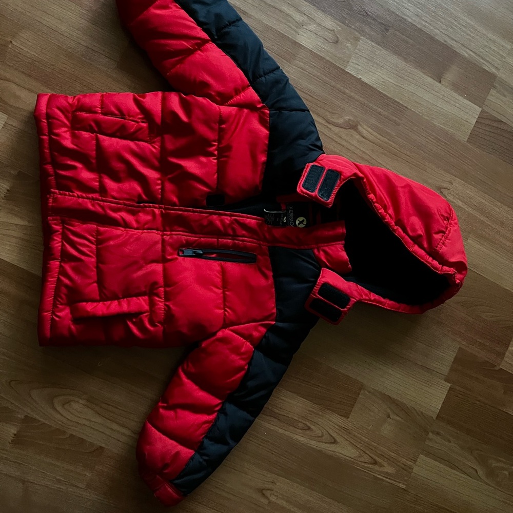 Xersion 3t red black puffer coat worn 3x